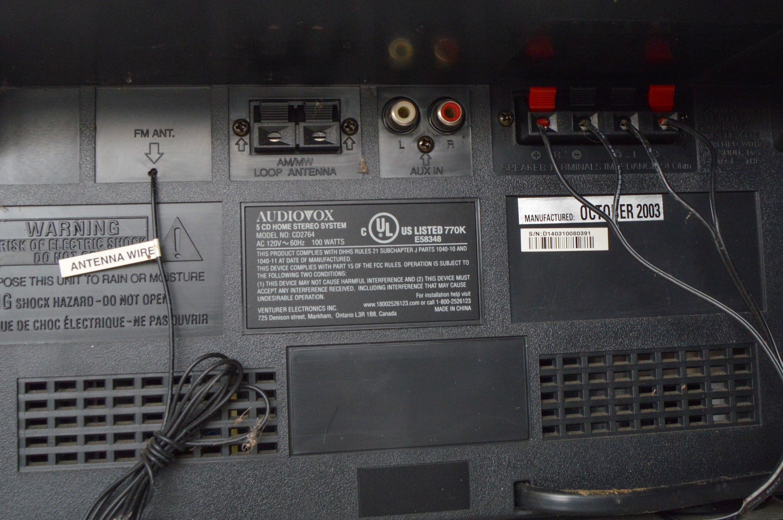 Audiovox Stereo System with Speakers