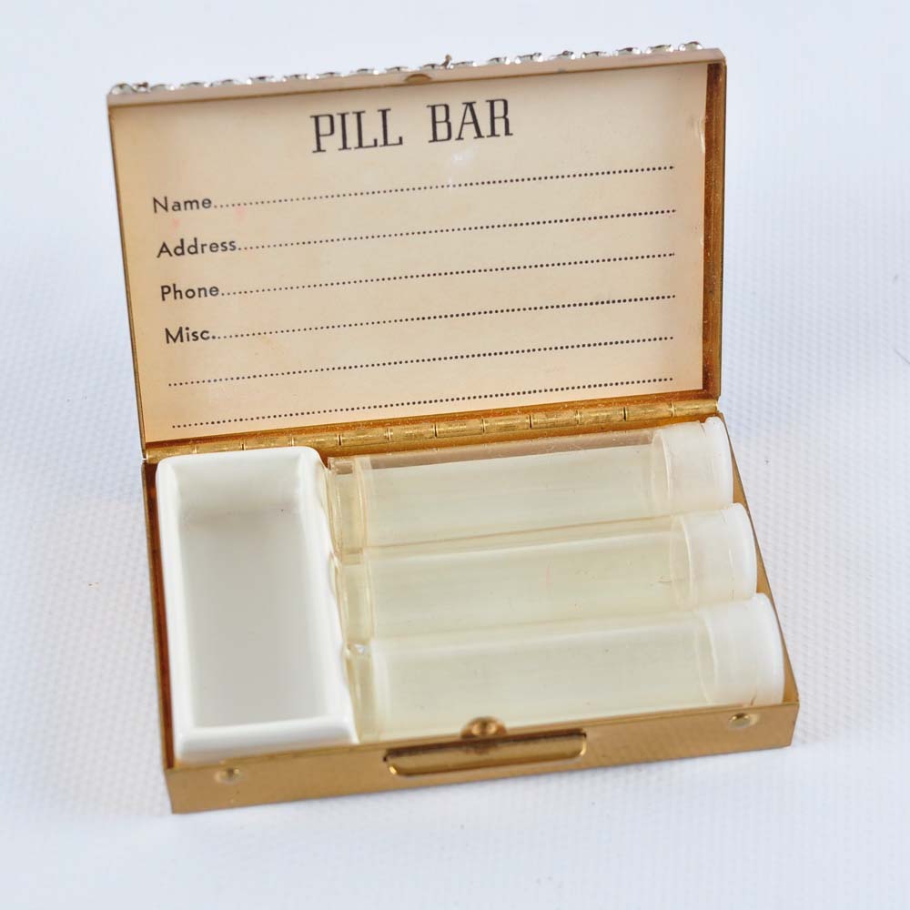 Vintage Compacts and Pillboxes