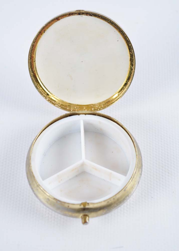 Vintage Compacts and Pillboxes