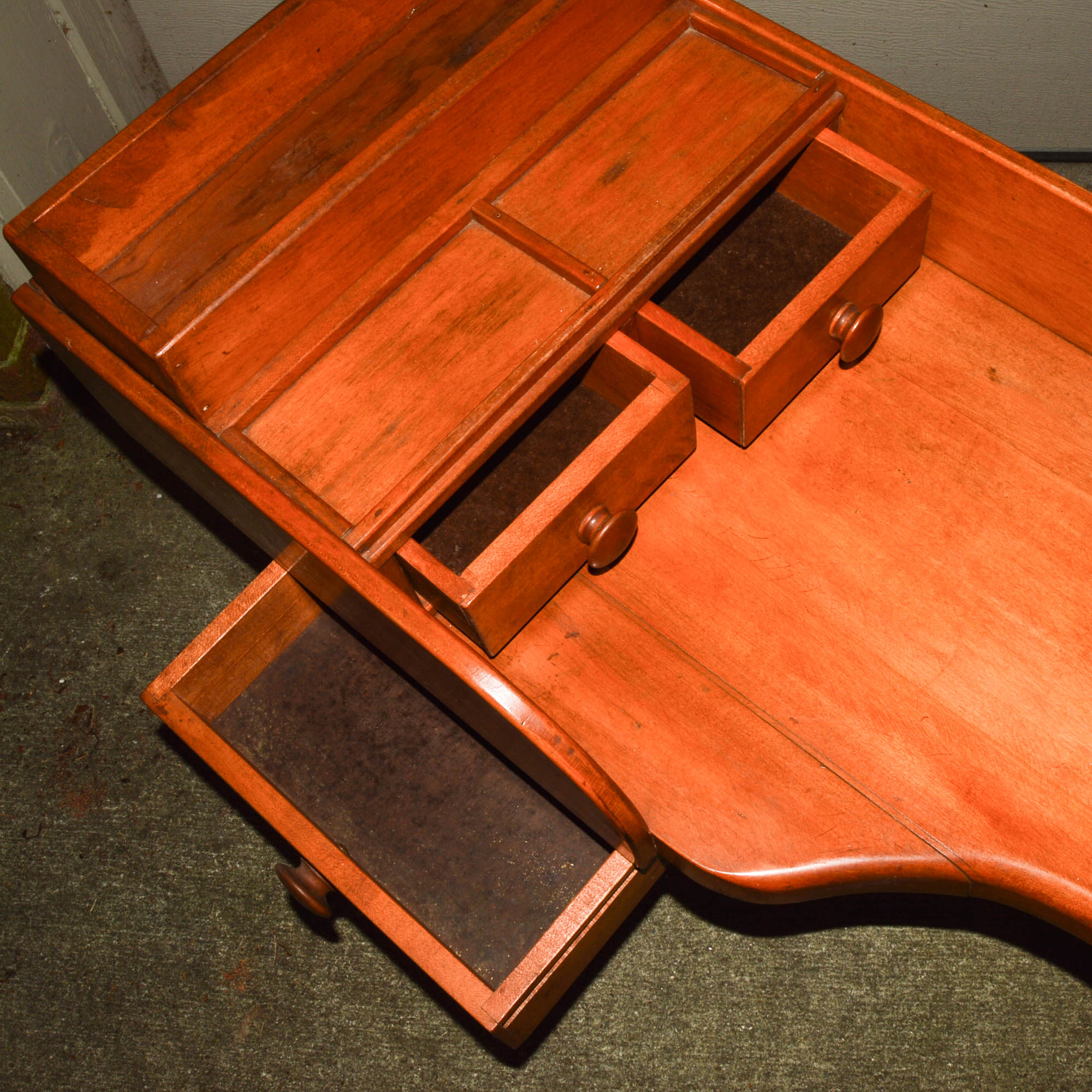 Maple Cobbler Bench Coffee Table