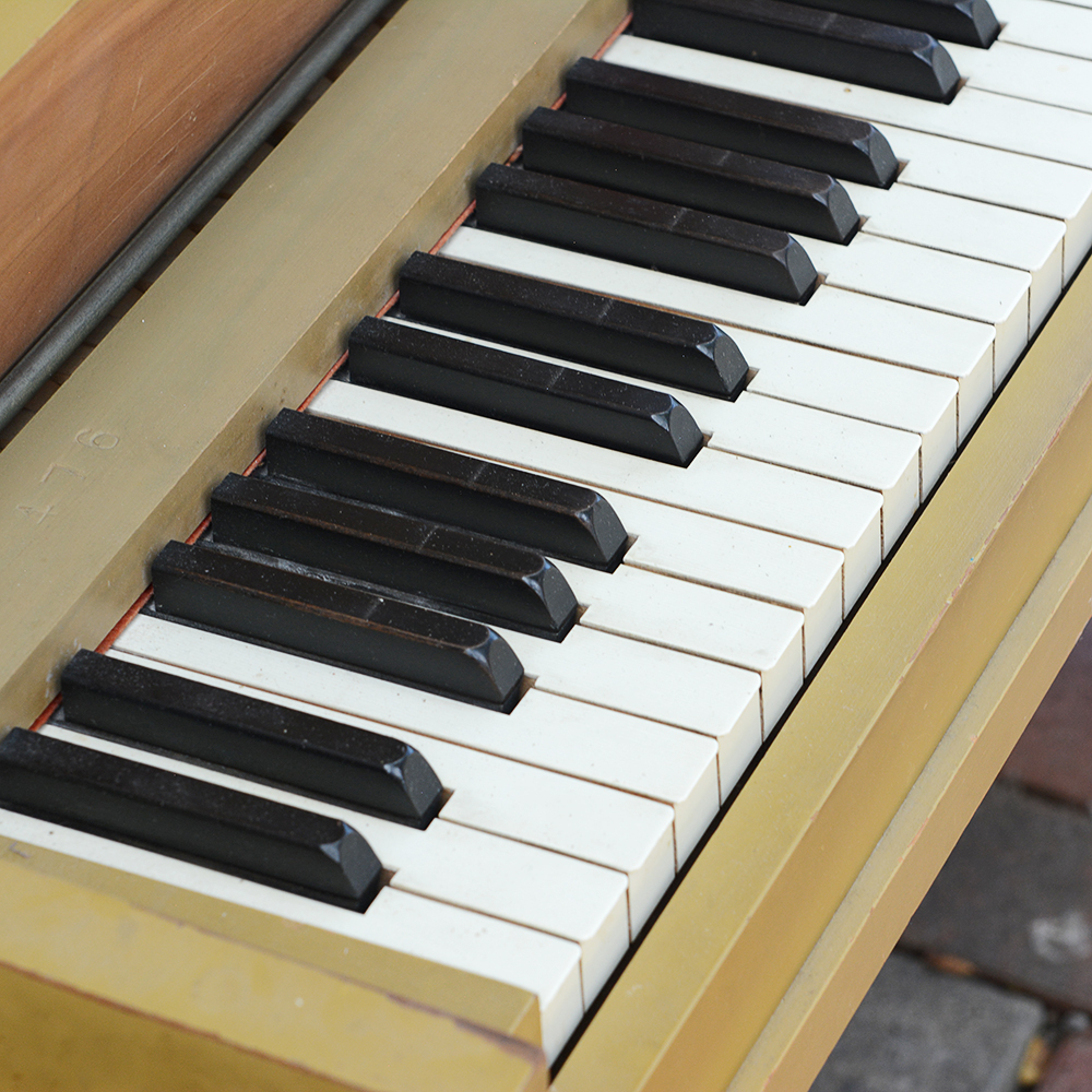 PA Starck 61-Key Child's Upright Piano