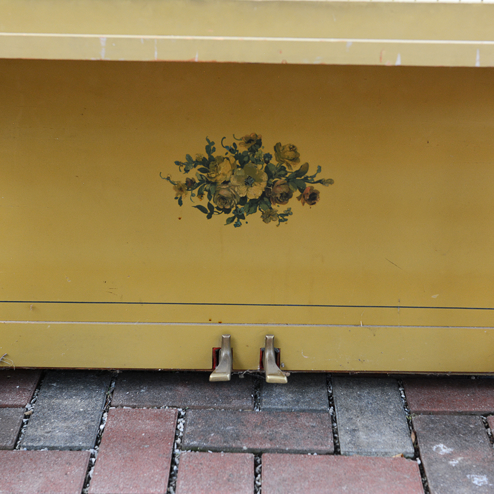 PA Starck 61-Key Child's Upright Piano