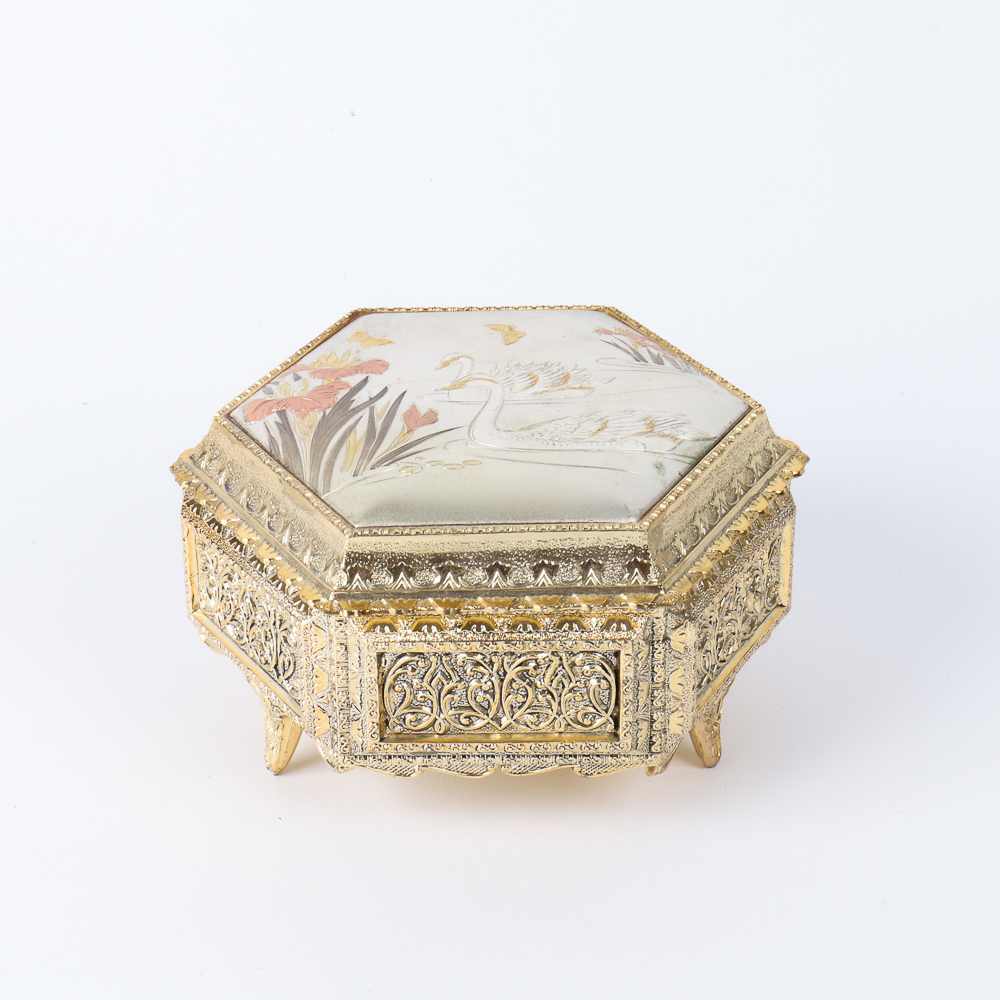 Japanese Swan Music Box
