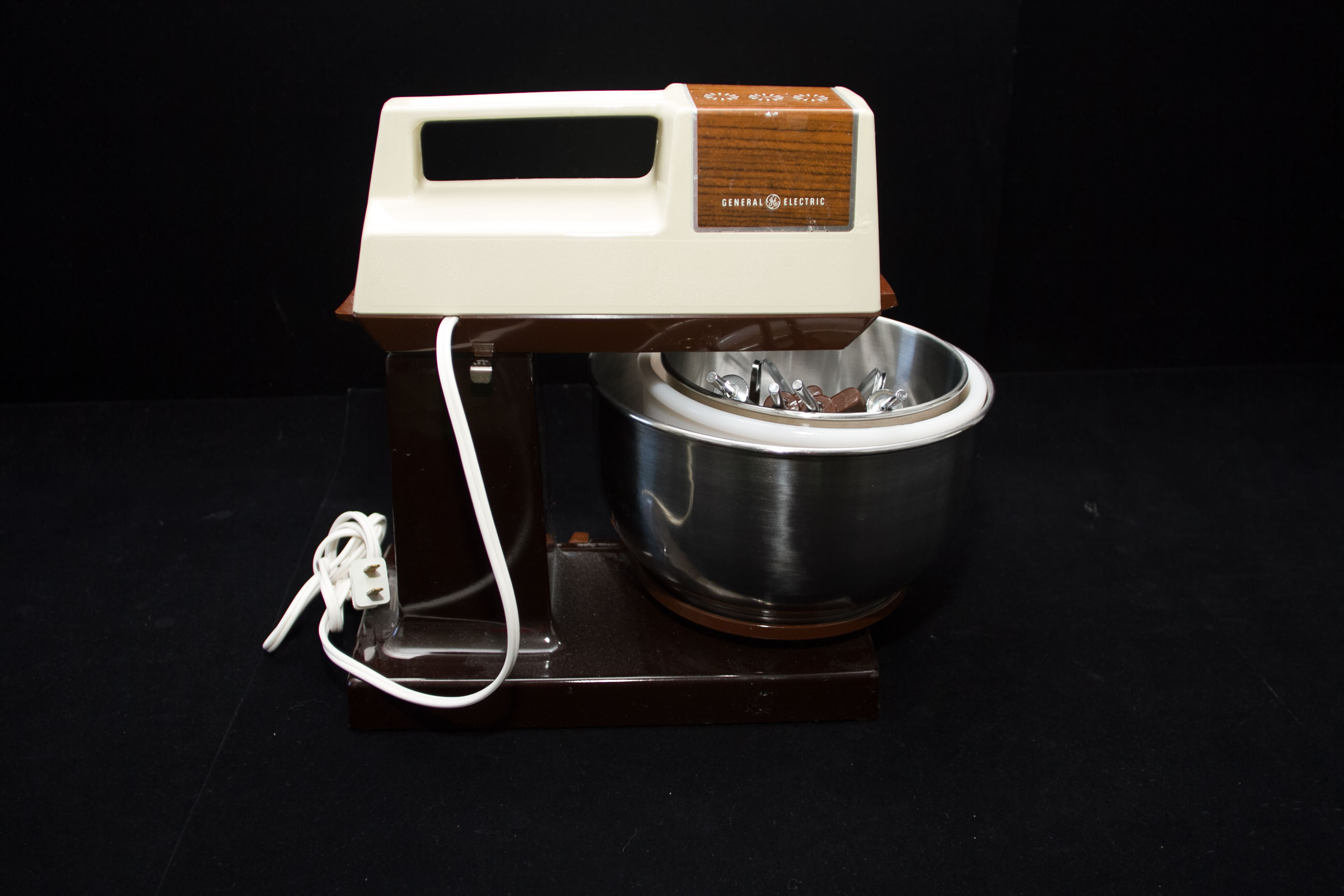 Vintage GE Kitchen Appliances