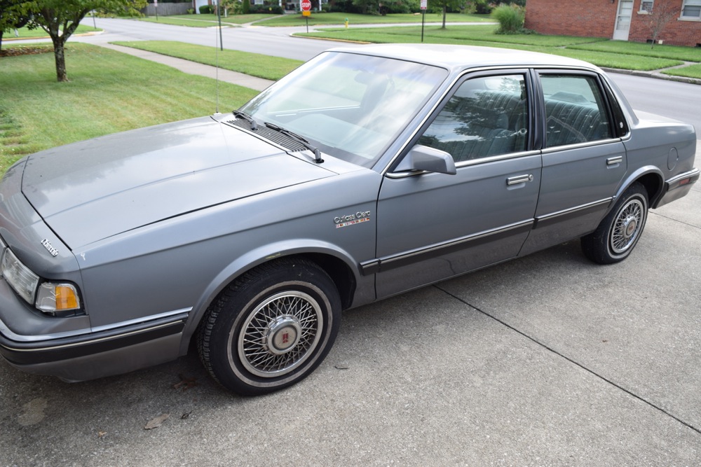 1989 Oldsmobile Cutlass Ciera Sedan