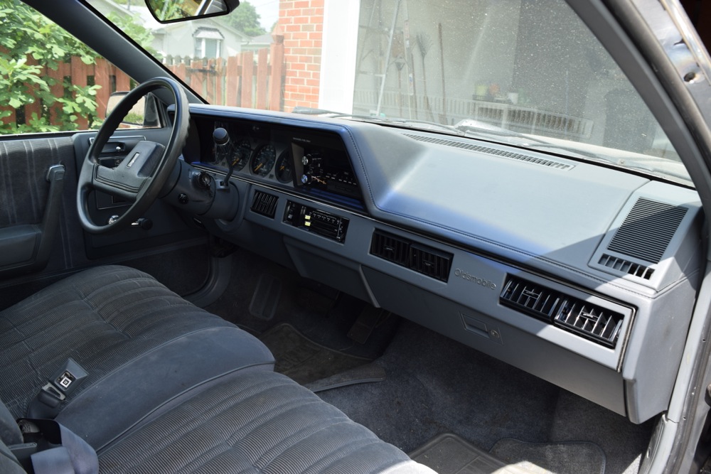 1989 Oldsmobile Cutlass Ciera Sedan