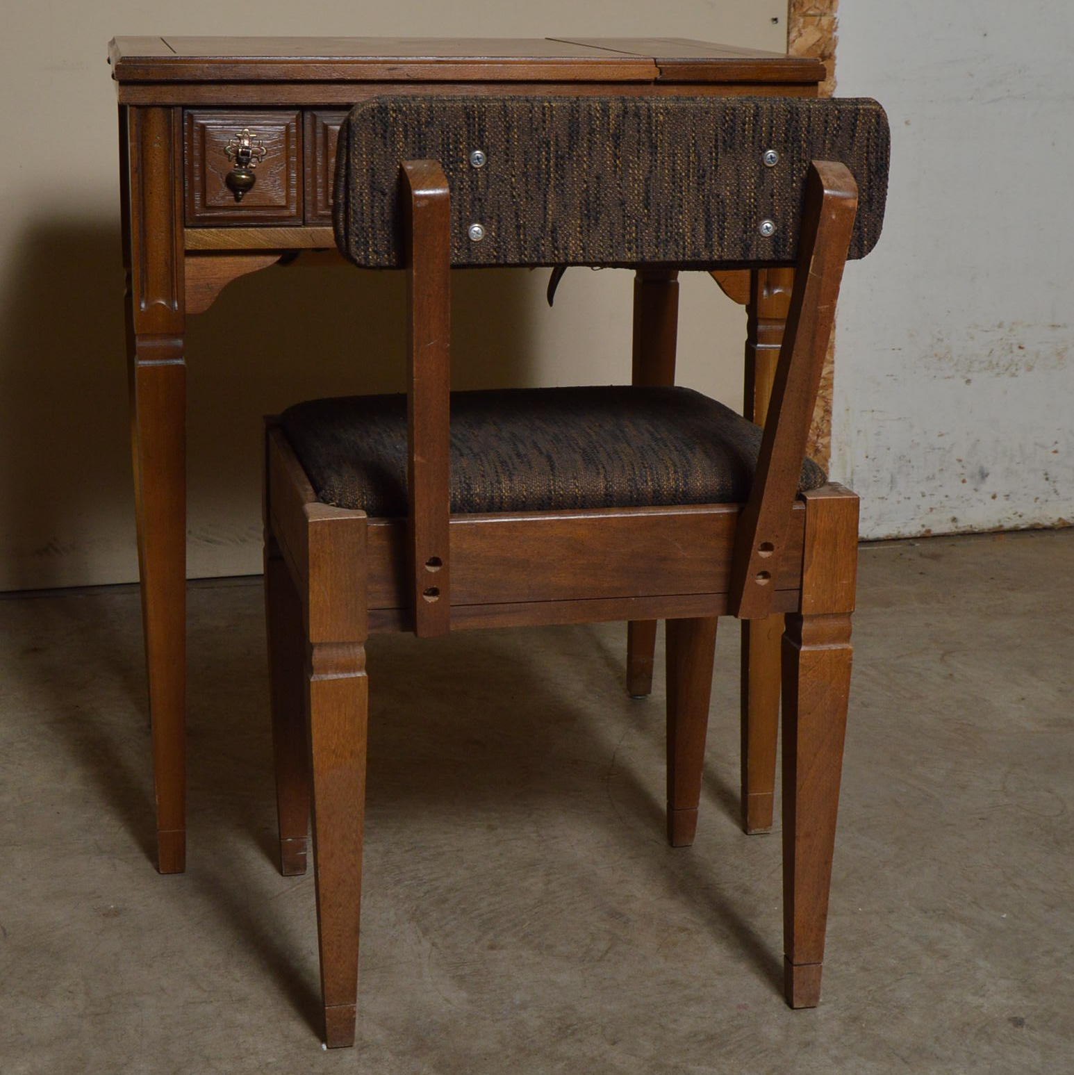Singer Sewing Machine and Chair