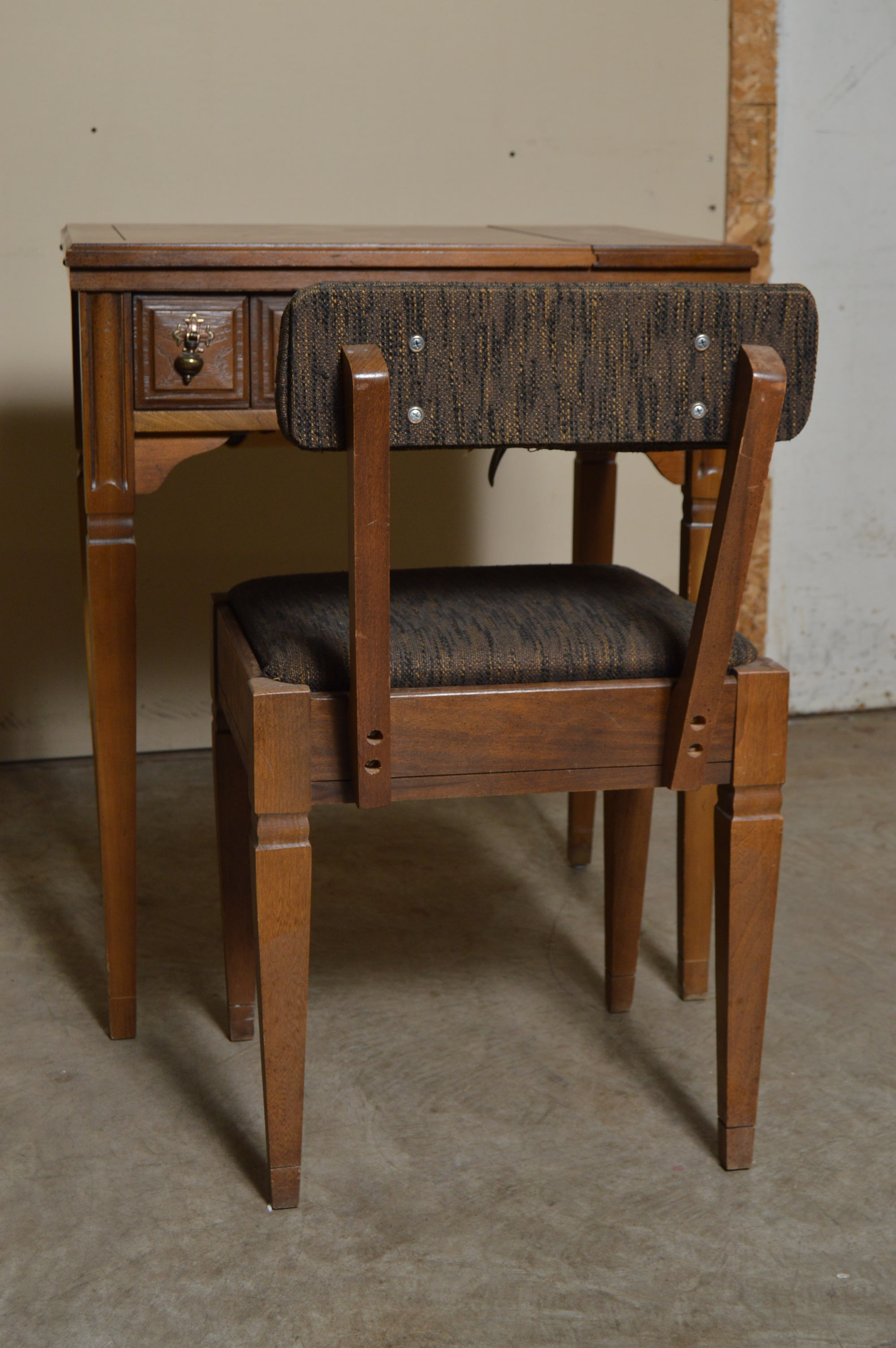 Singer Sewing Machine and Chair