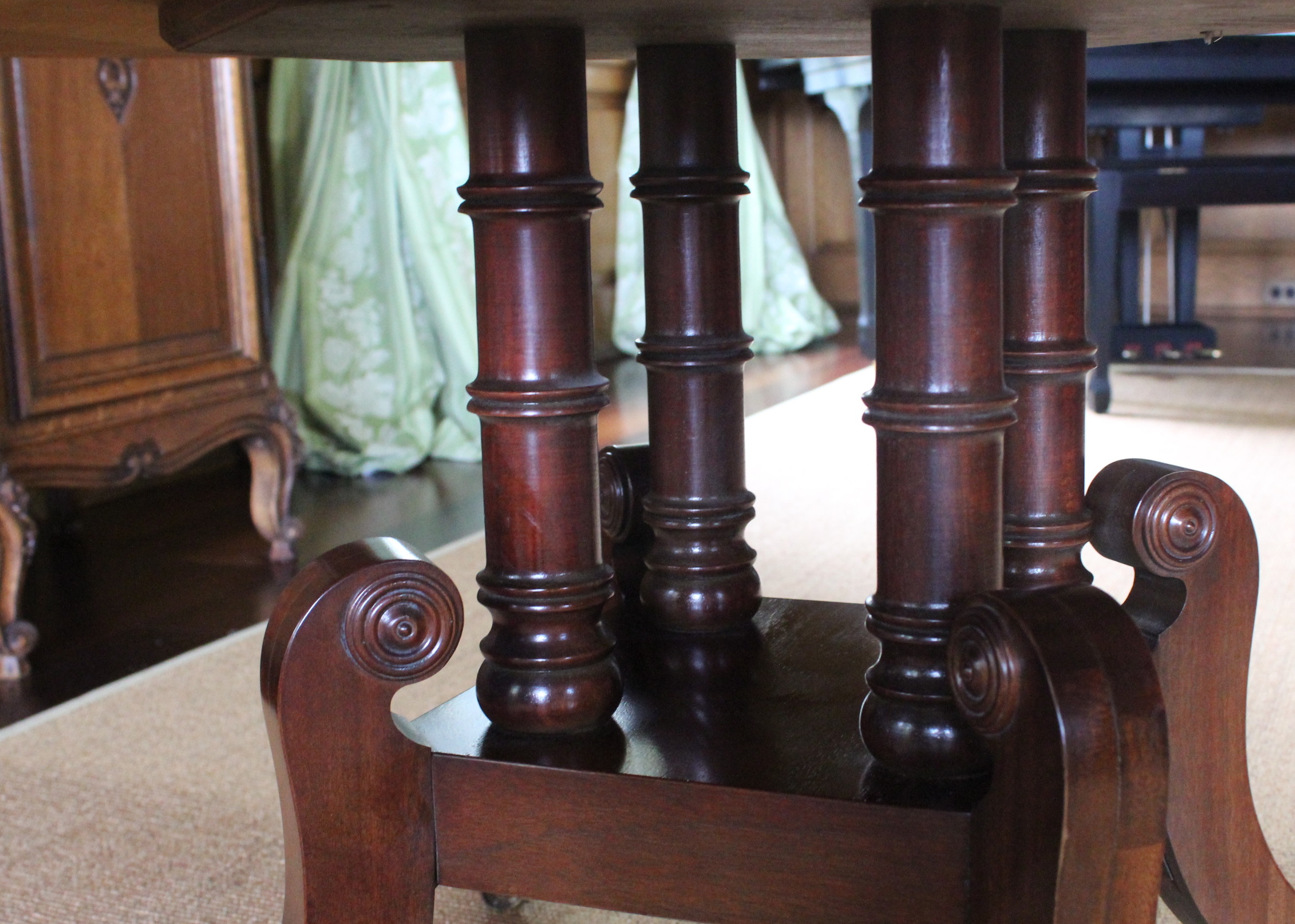 Round Hall Table With Marquetry Top