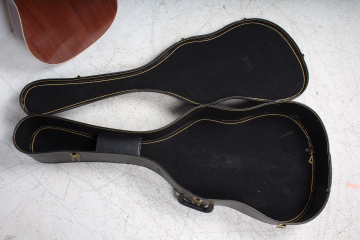 Alvarez Acoustic Guitar Model #5022