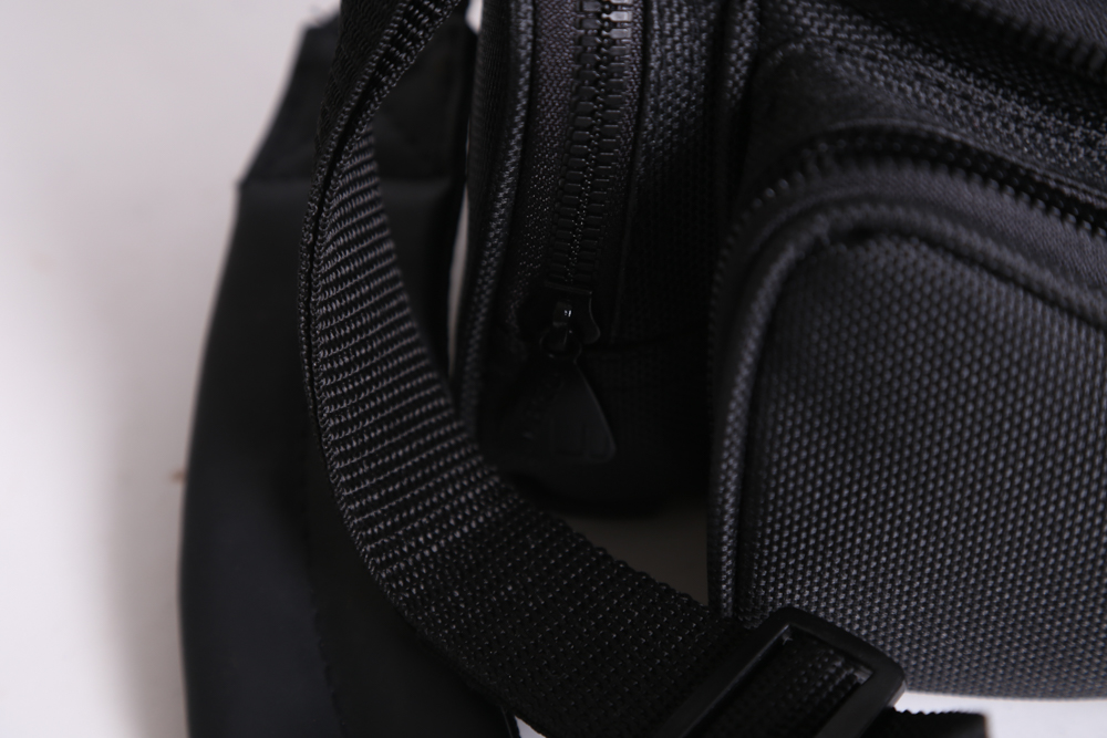 Sony DCR TRV9 Steadyshot Handycam with Case