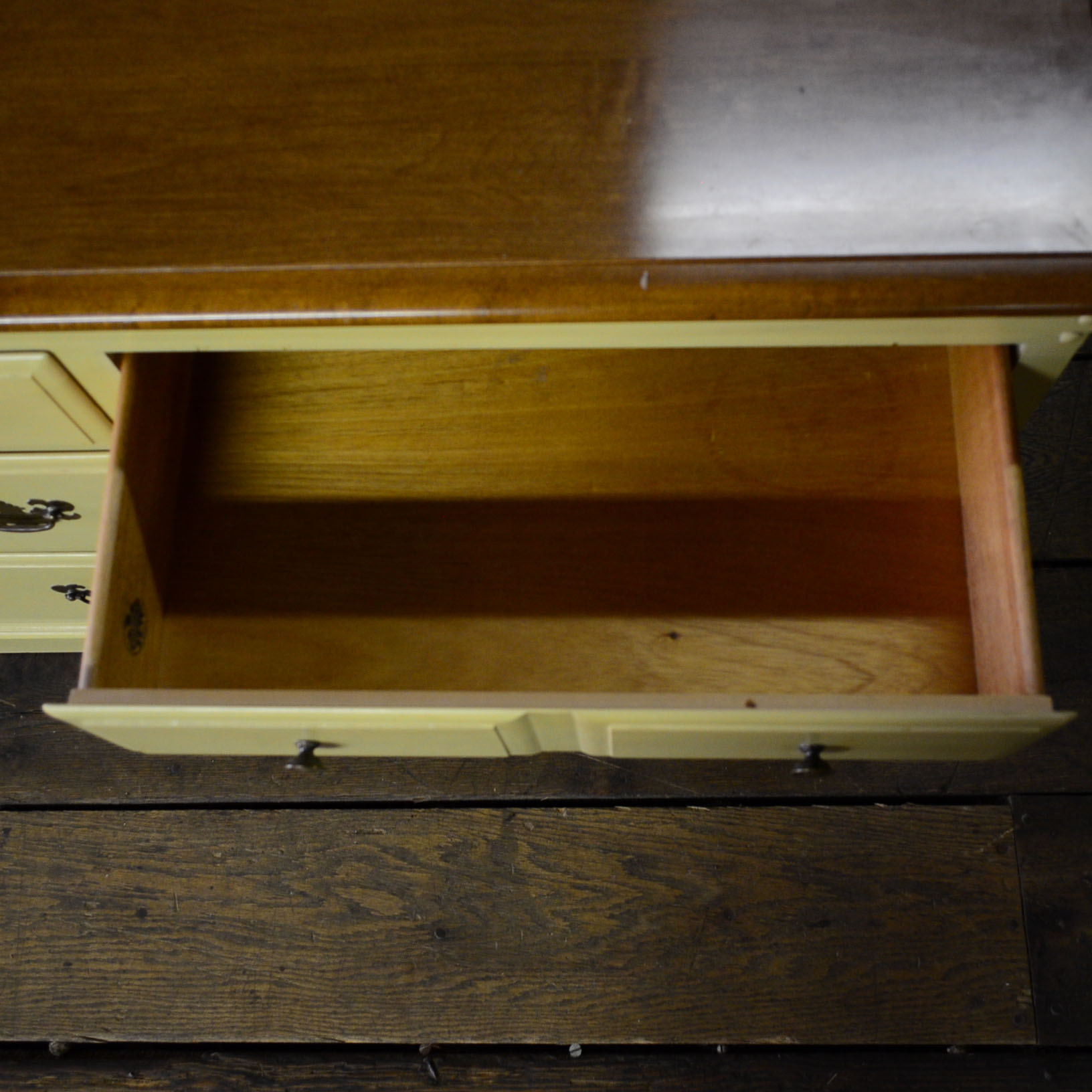 Heywood-Wakefield Traditional Dresser & Headboard