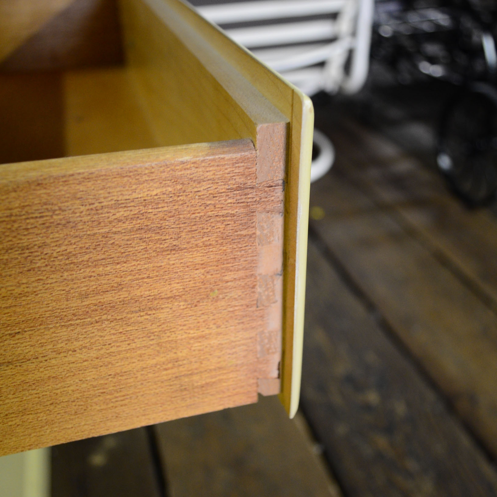 Heywood-Wakefield Traditional Dresser & Headboard