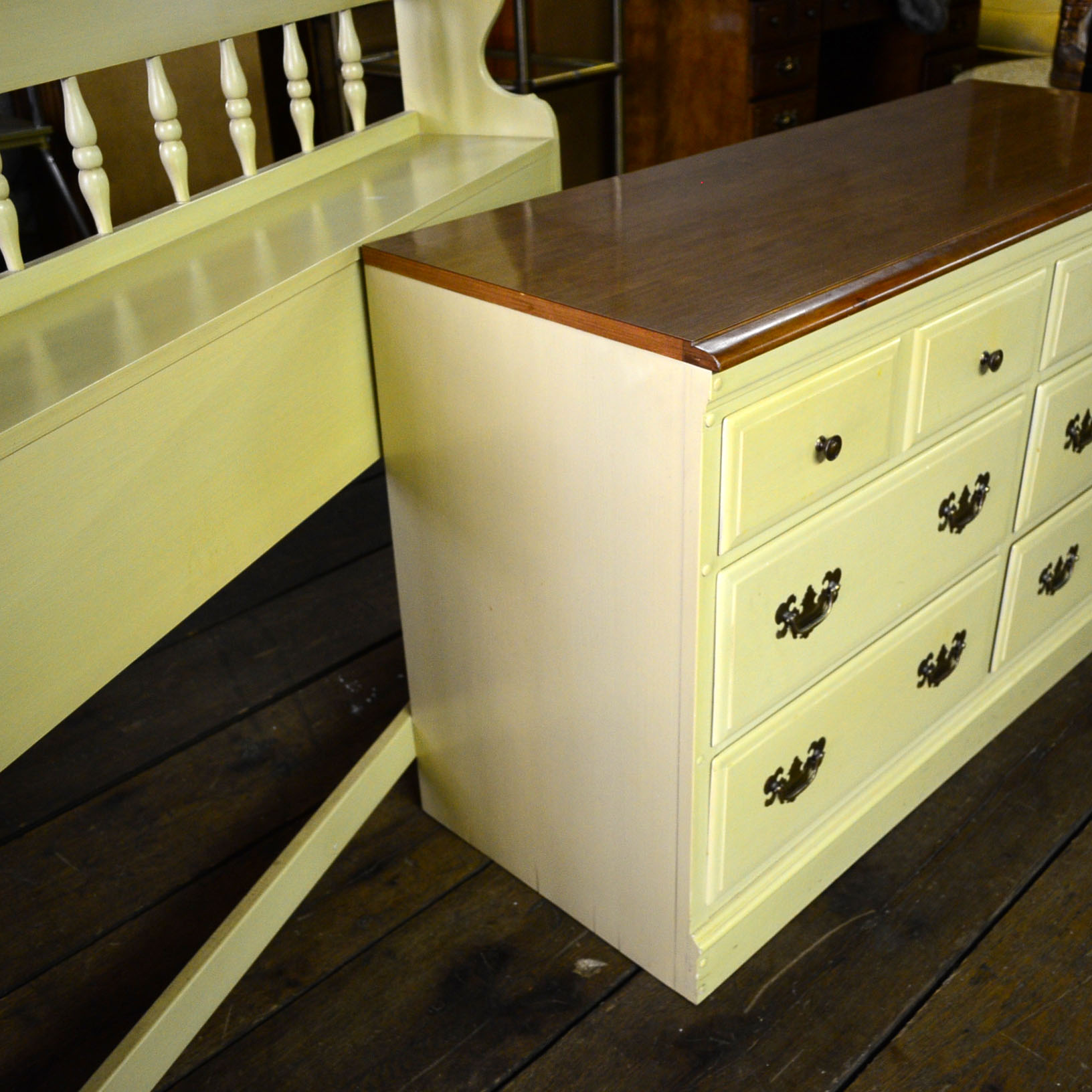 Heywood-Wakefield Traditional Dresser & Headboard