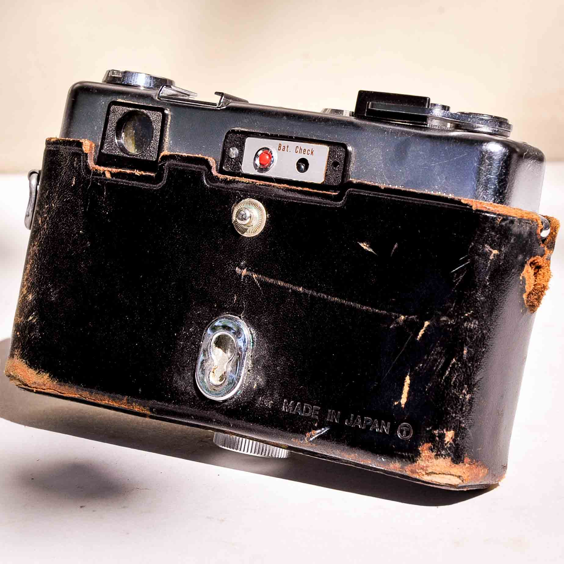 Vintage Yashica Electro 35 Camera in Leather Case