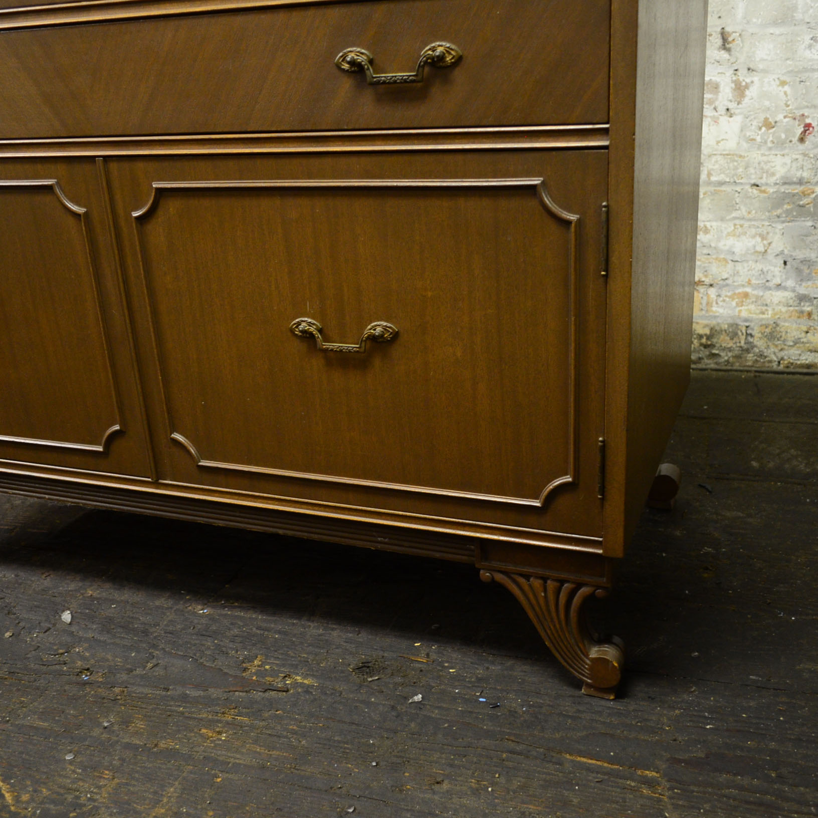 Walnut Duncan Phyfe Chest of Drawers