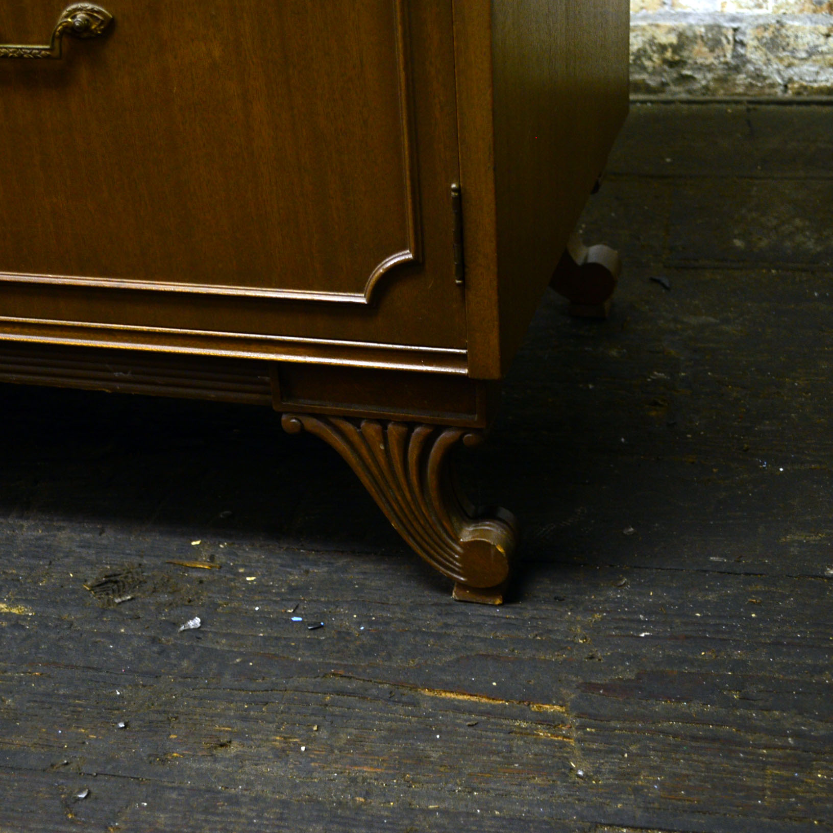 Walnut Duncan Phyfe Chest of Drawers