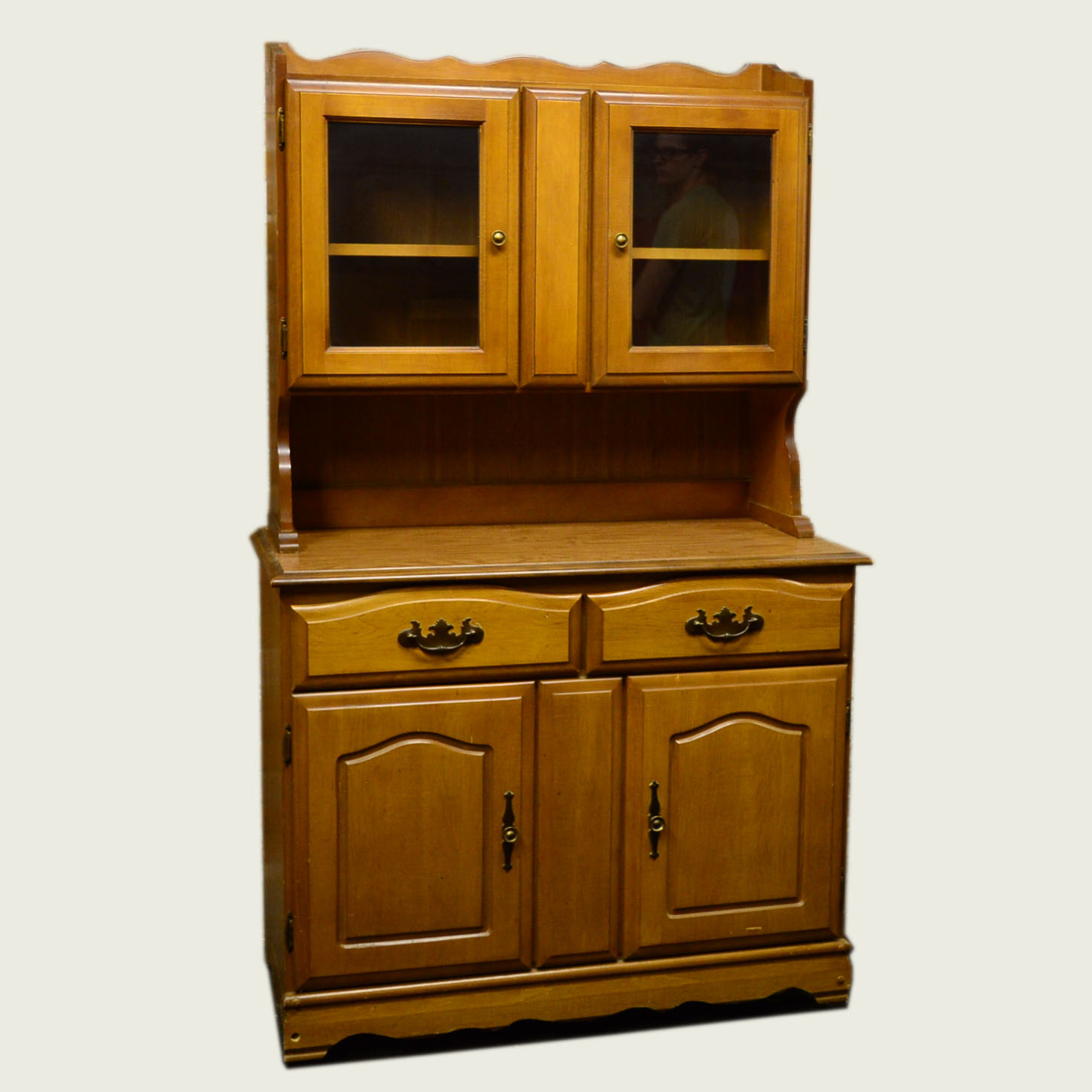 Pine Traditional Cabinet