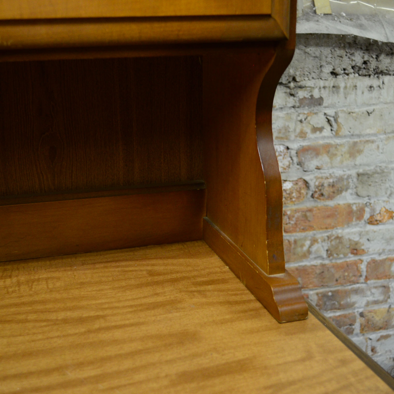 Pine Traditional Cabinet