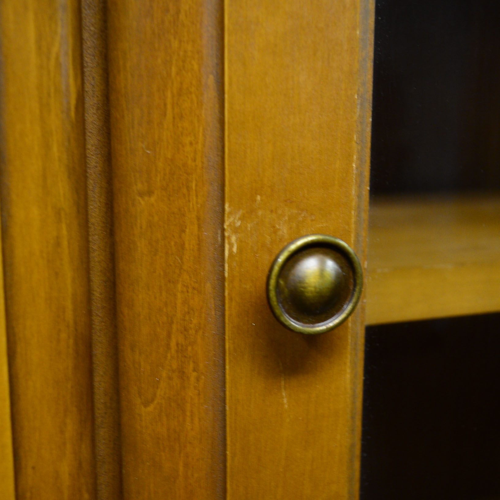 Pine Traditional Cabinet