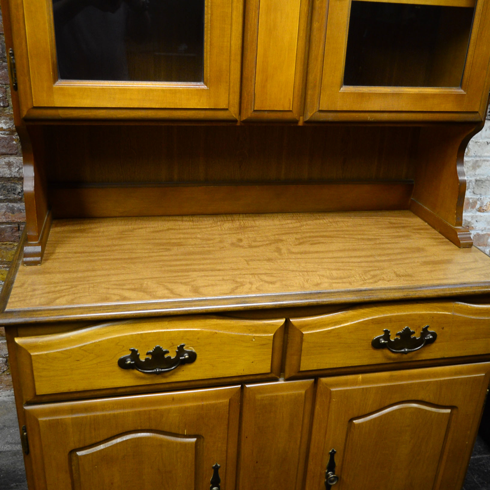 Pine Traditional Cabinet