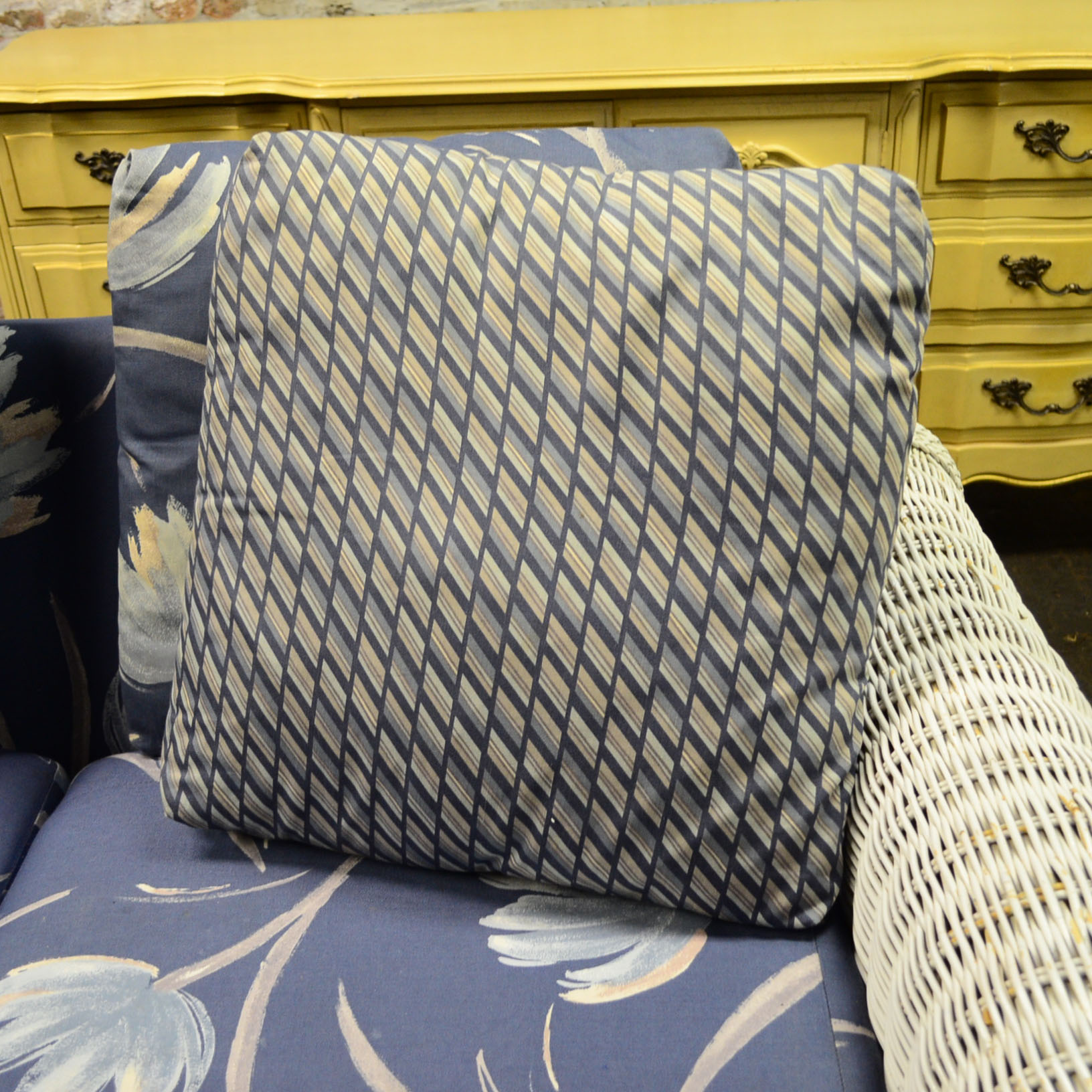 Alexvale Reed Wicker Patio Loveseat