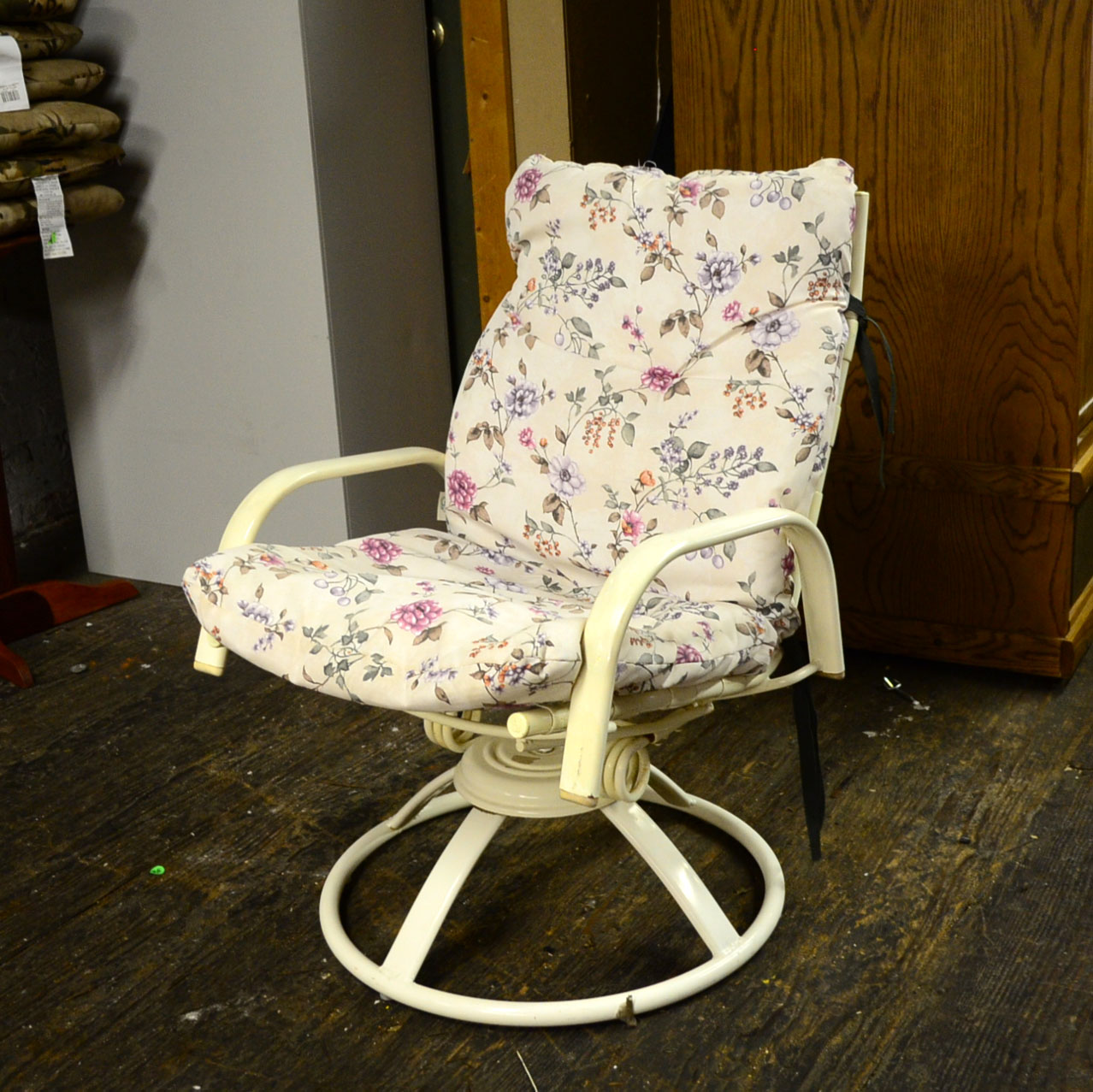 Contemporary Metal & Vinyl Patio Chair