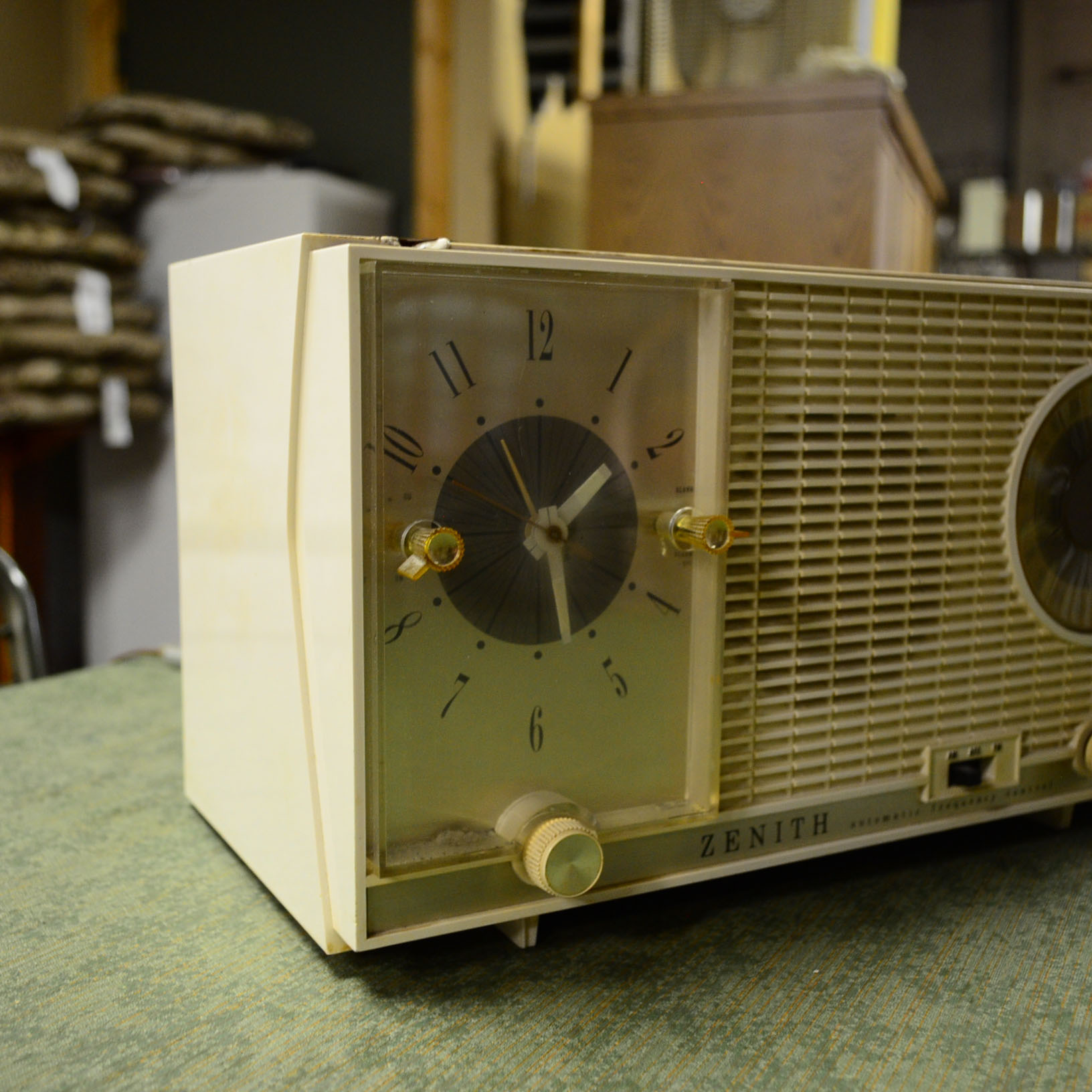 Vintage Zenith Radio