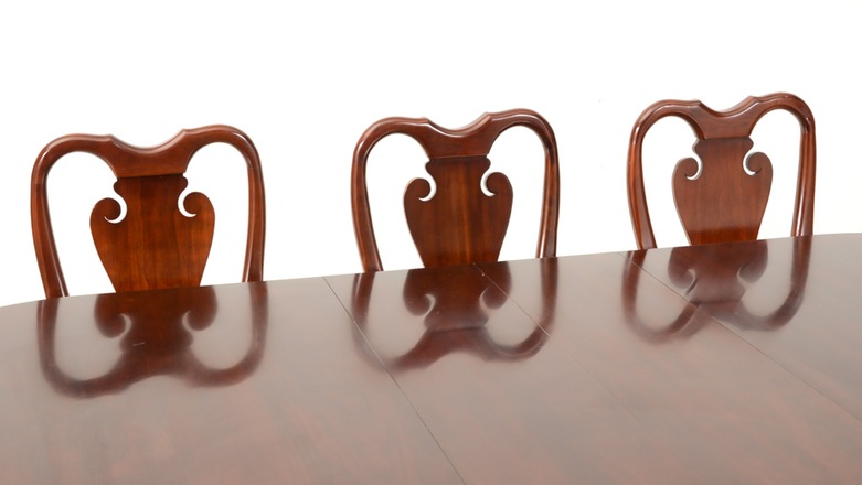 Pennsylvania Classics, Inc Mahogany Dining Room Table with Chairs
