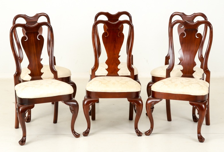 Pennsylvania Classics, Inc Mahogany Dining Room Table with Chairs