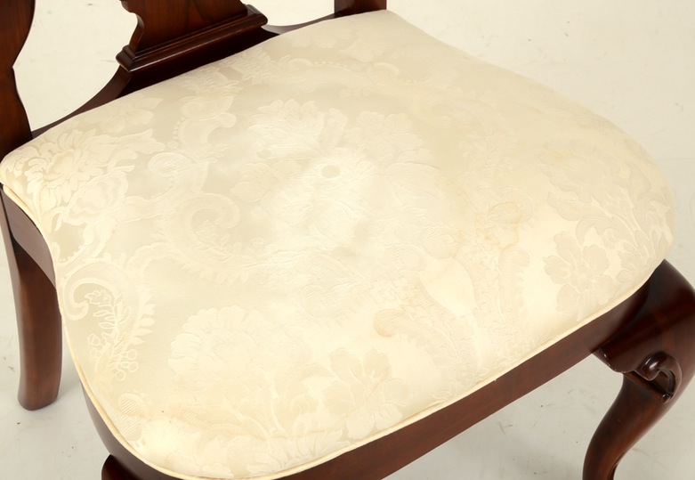 Pennsylvania Classics, Inc Mahogany Dining Room Table with Chairs