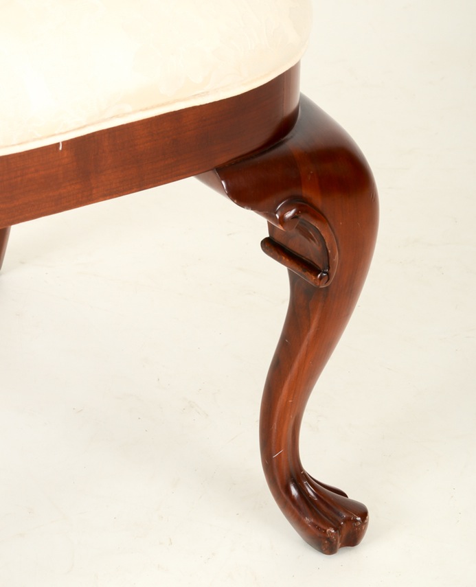 Pennsylvania Classics, Inc Mahogany Dining Room Table with Chairs