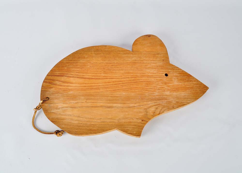 Mouse Cheese Board with Knives