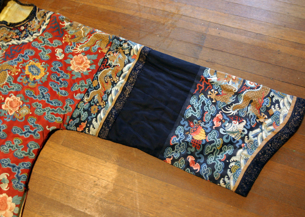 Late Qing Dynasty Court Robe with Dragons