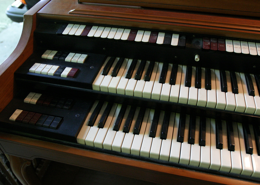 Vintage Electric Organ