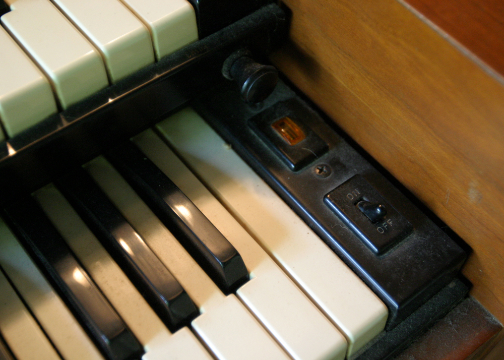 Vintage Electric Organ