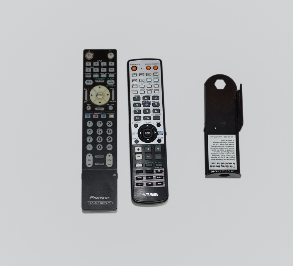 Pioneer Elite Plasma Flatcreen TV With Yamaha Soundboard Speakers