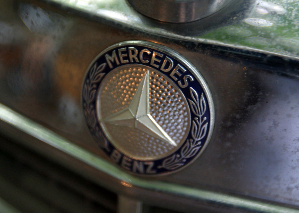 1976 Mercedes-Benz 230.4