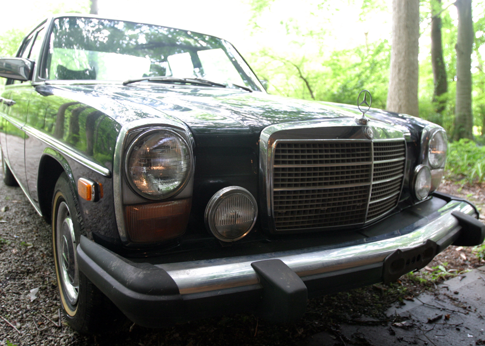 1976 Mercedes-Benz 230.4
