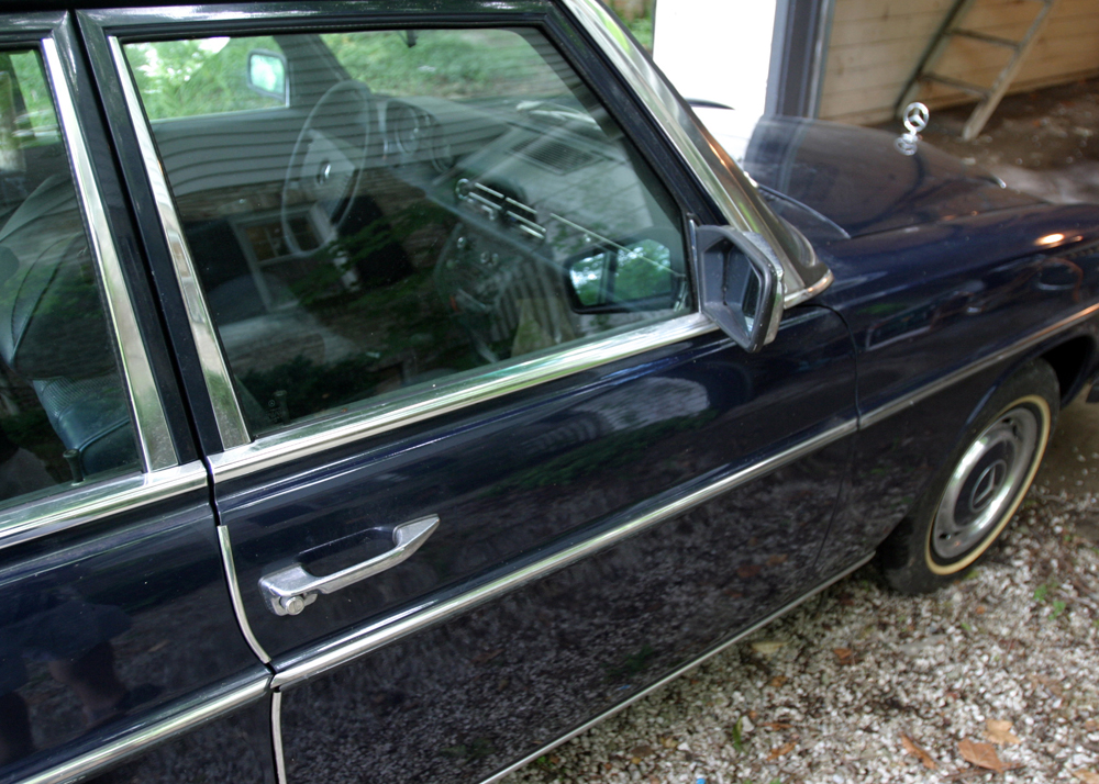 1976 Mercedes-Benz 230.4