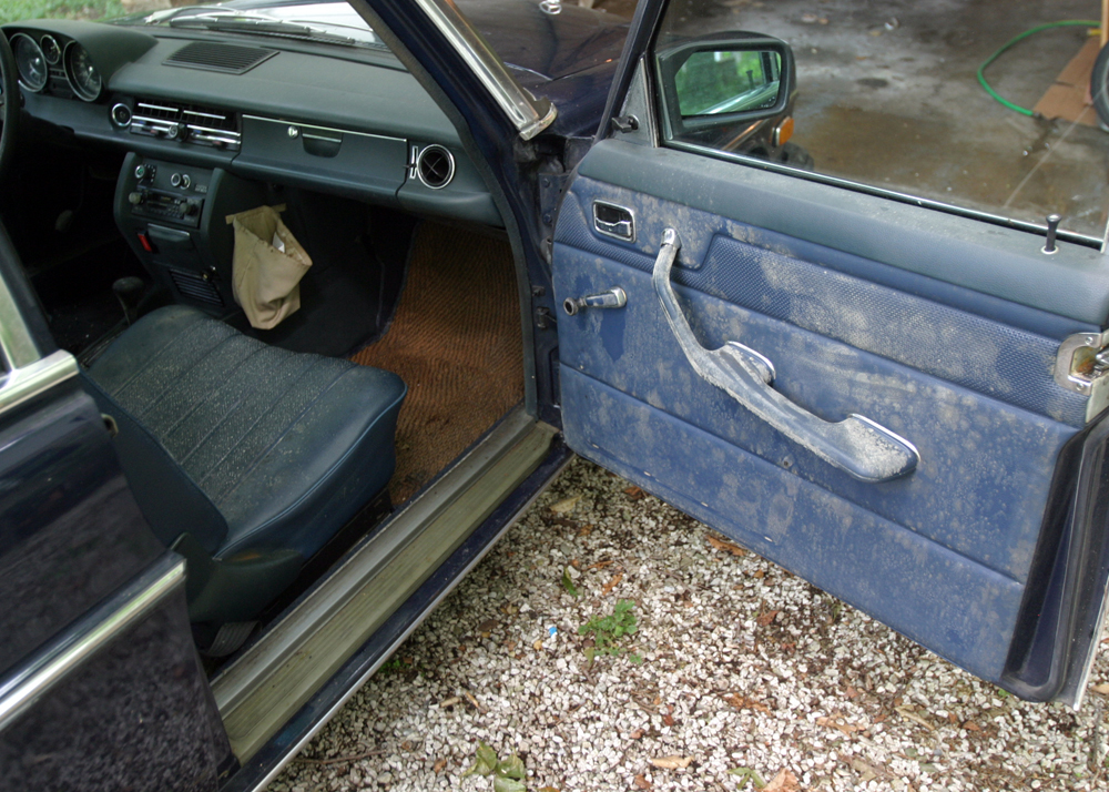 1976 Mercedes-Benz 230.4