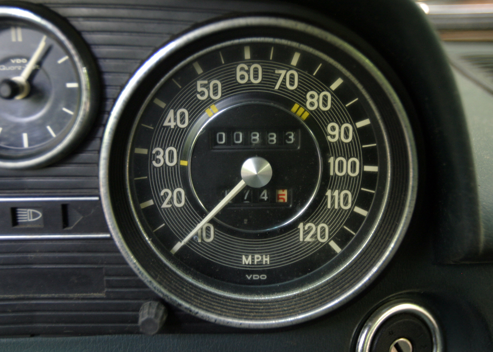 1976 Mercedes-Benz 230.4