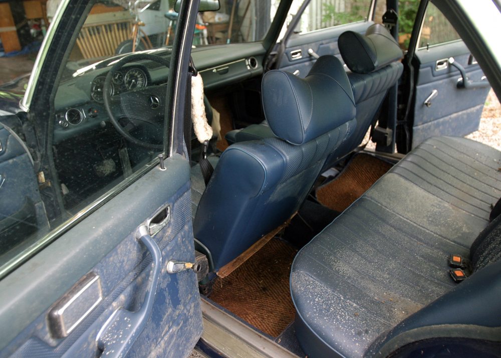 1976 Mercedes-Benz 230.4