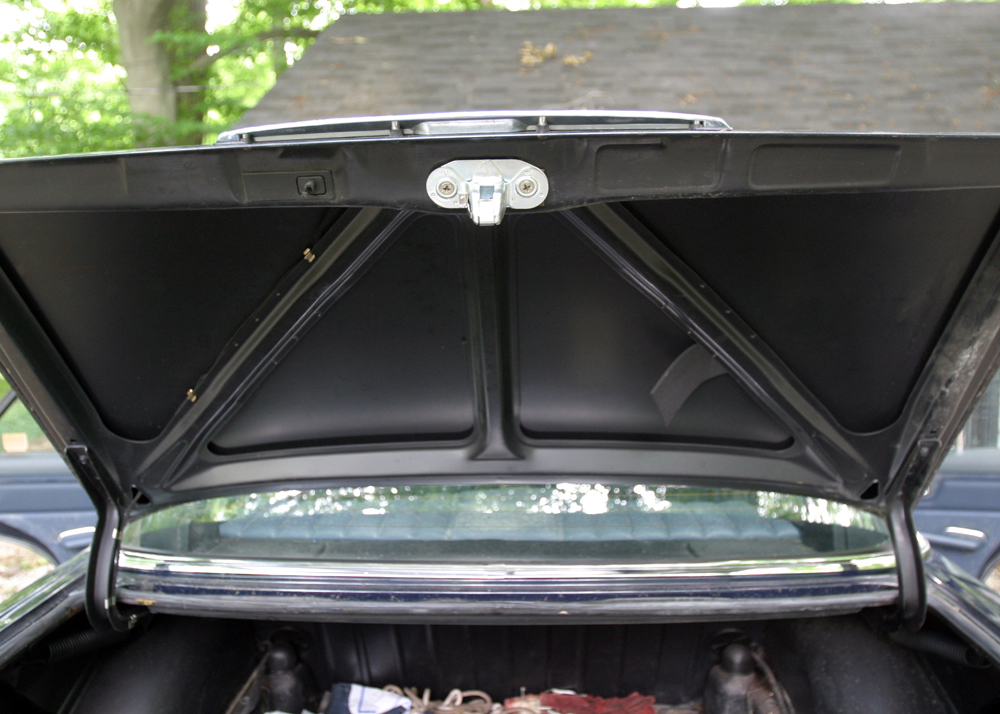 1976 Mercedes-Benz 230.4