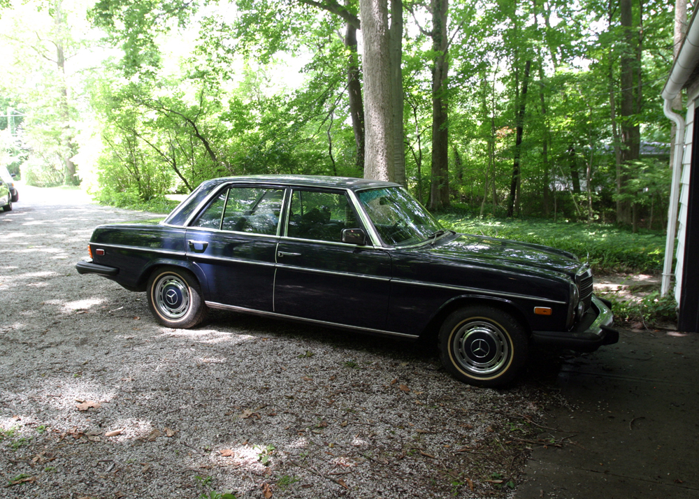 1976 Mercedes-Benz 230.4