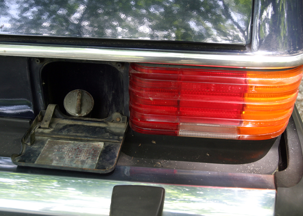 1976 Mercedes-Benz 230.4