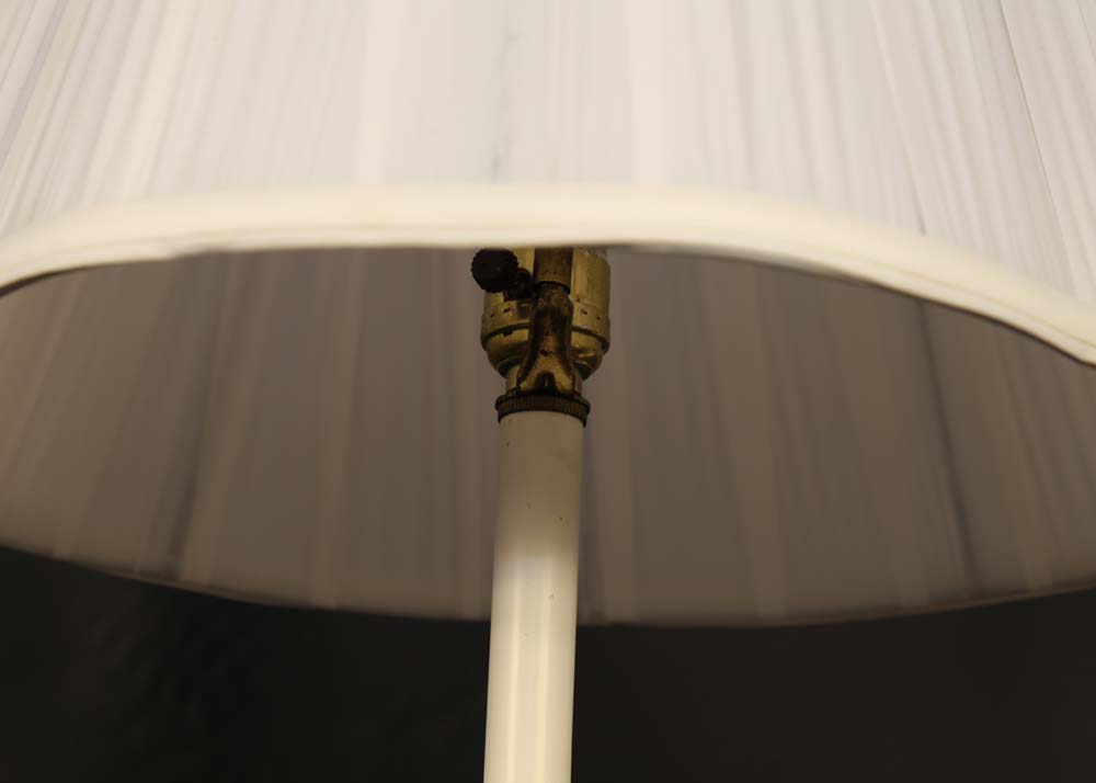 Vintage White Side Table Lamp