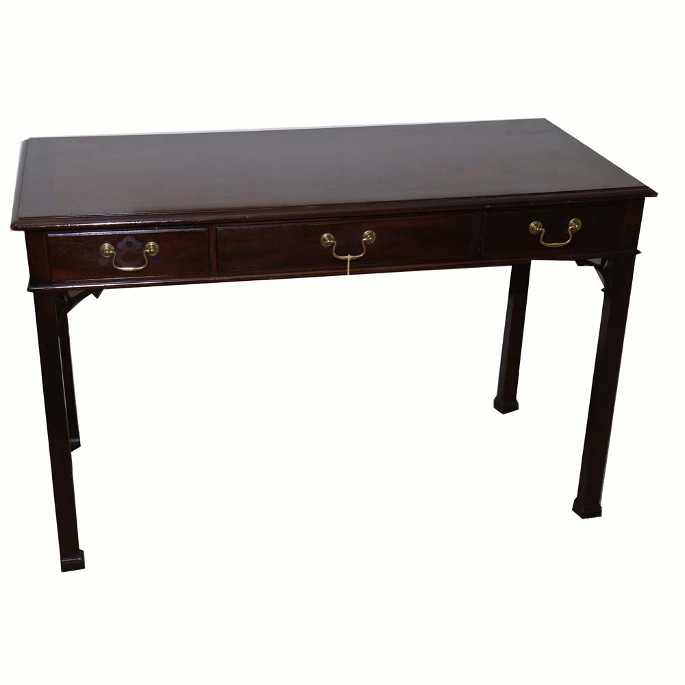 Traditional Style Desk