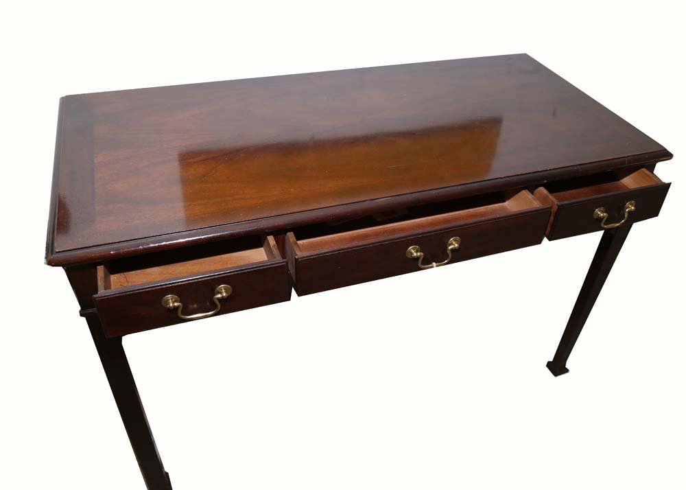 Traditional Style Desk