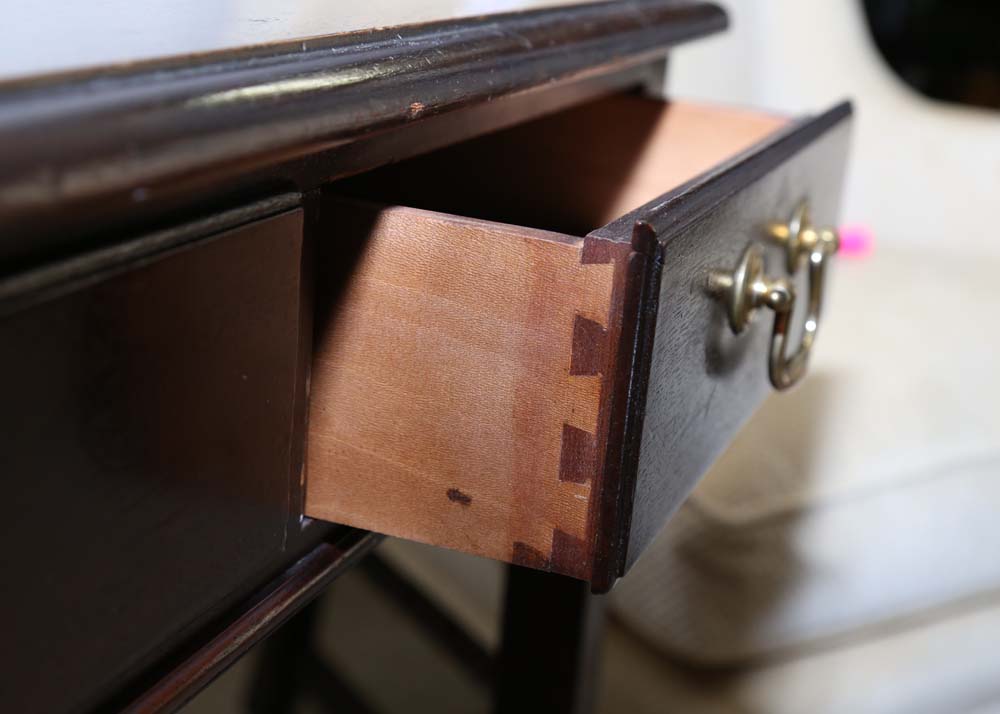 Traditional Style Desk